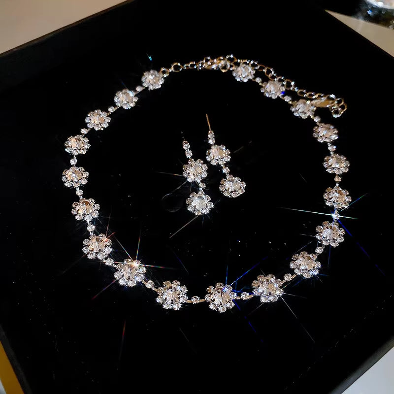 Rhinestone and Pearl Rectangular Earrings and Necklace Set - Vintage Choker Jewelry for Weddings - Light Luxury Accessory (3 Pieces)