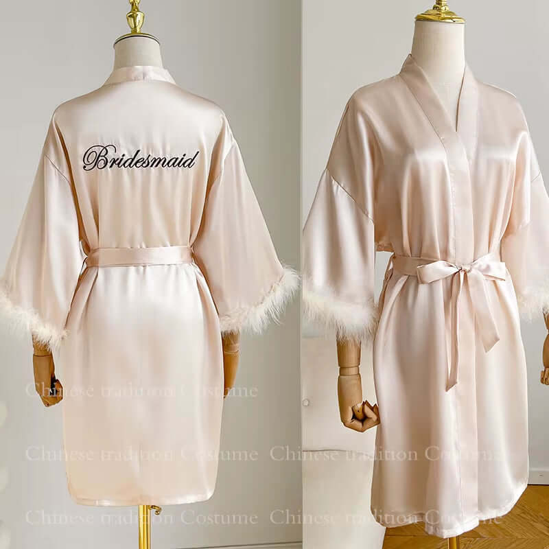 Elegant Satin Bridal Robe with Feather Accents for Women – Short Kimono Peignoir for Bridesmaids and Intimate Lingerie